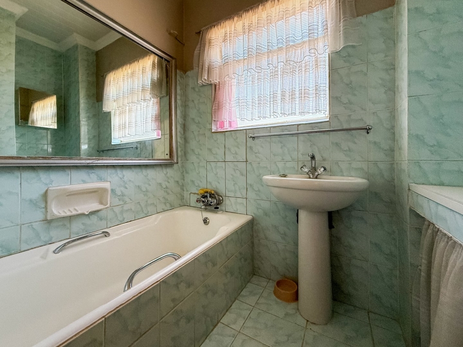 4 Bedroom Property for Sale in Adamayview North West